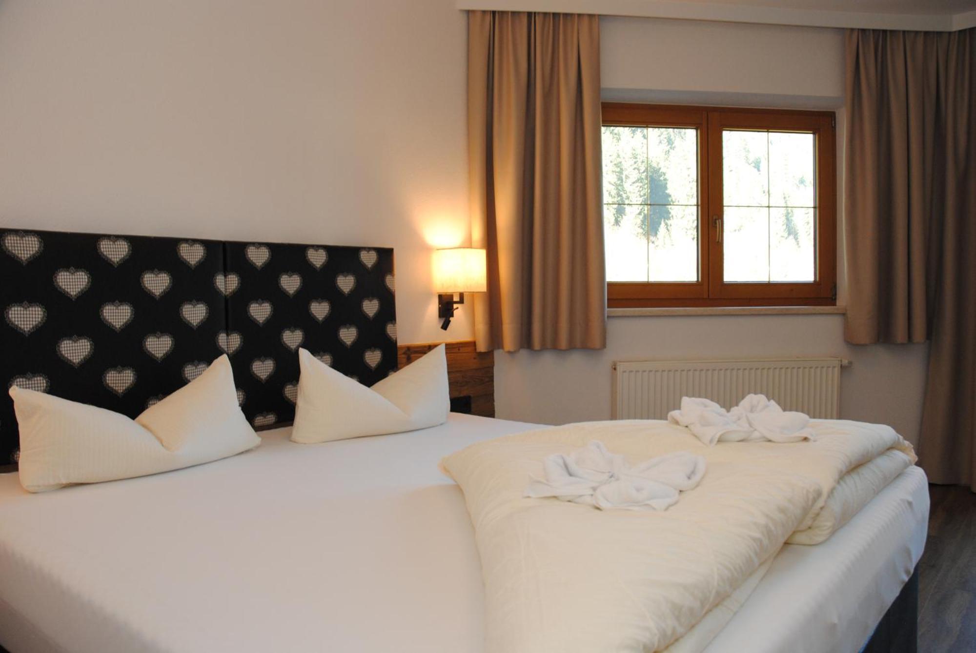 مايرهوفن Resort Schrofenblick المظهر الخارجي الصورة