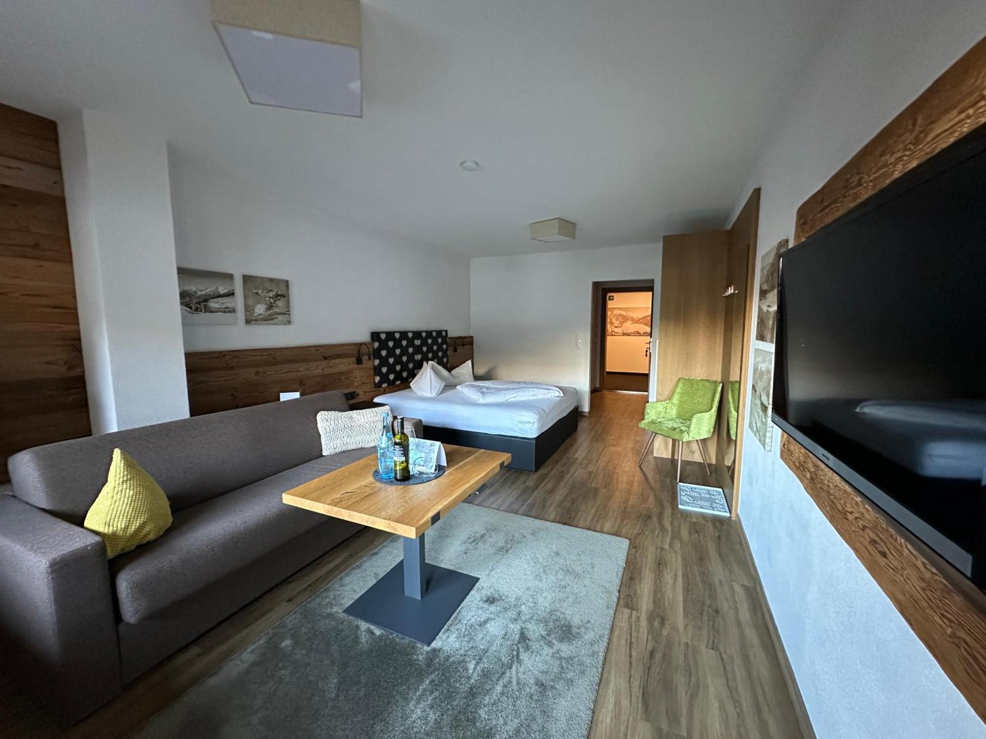 مايرهوفن Resort Schrofenblick المظهر الخارجي الصورة