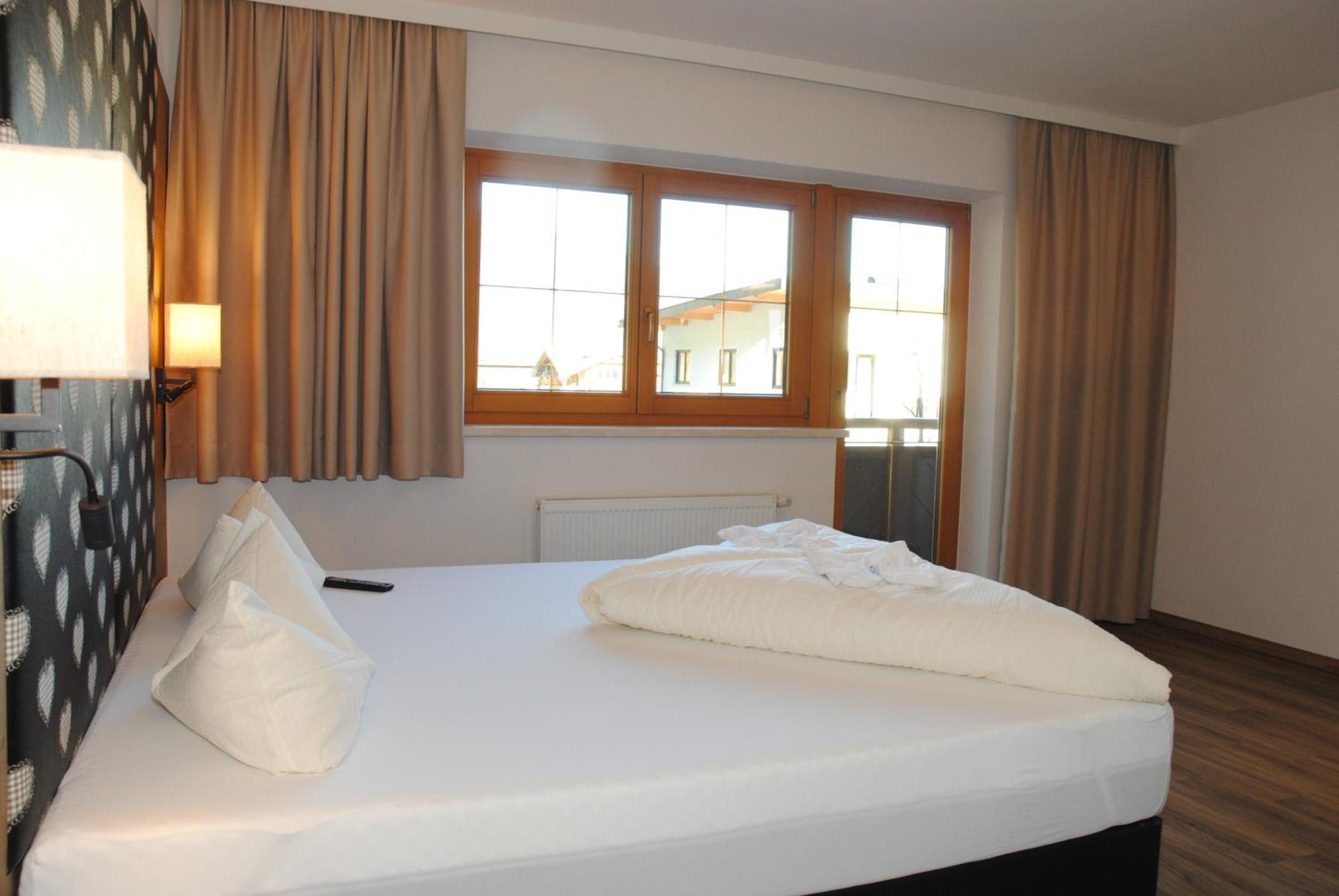 مايرهوفن Resort Schrofenblick المظهر الخارجي الصورة